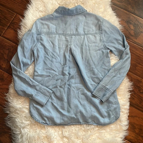 Anthropologie Cloth & Stone Classic Chambray Shirt with Frayed Trim - Picture 6 of 6